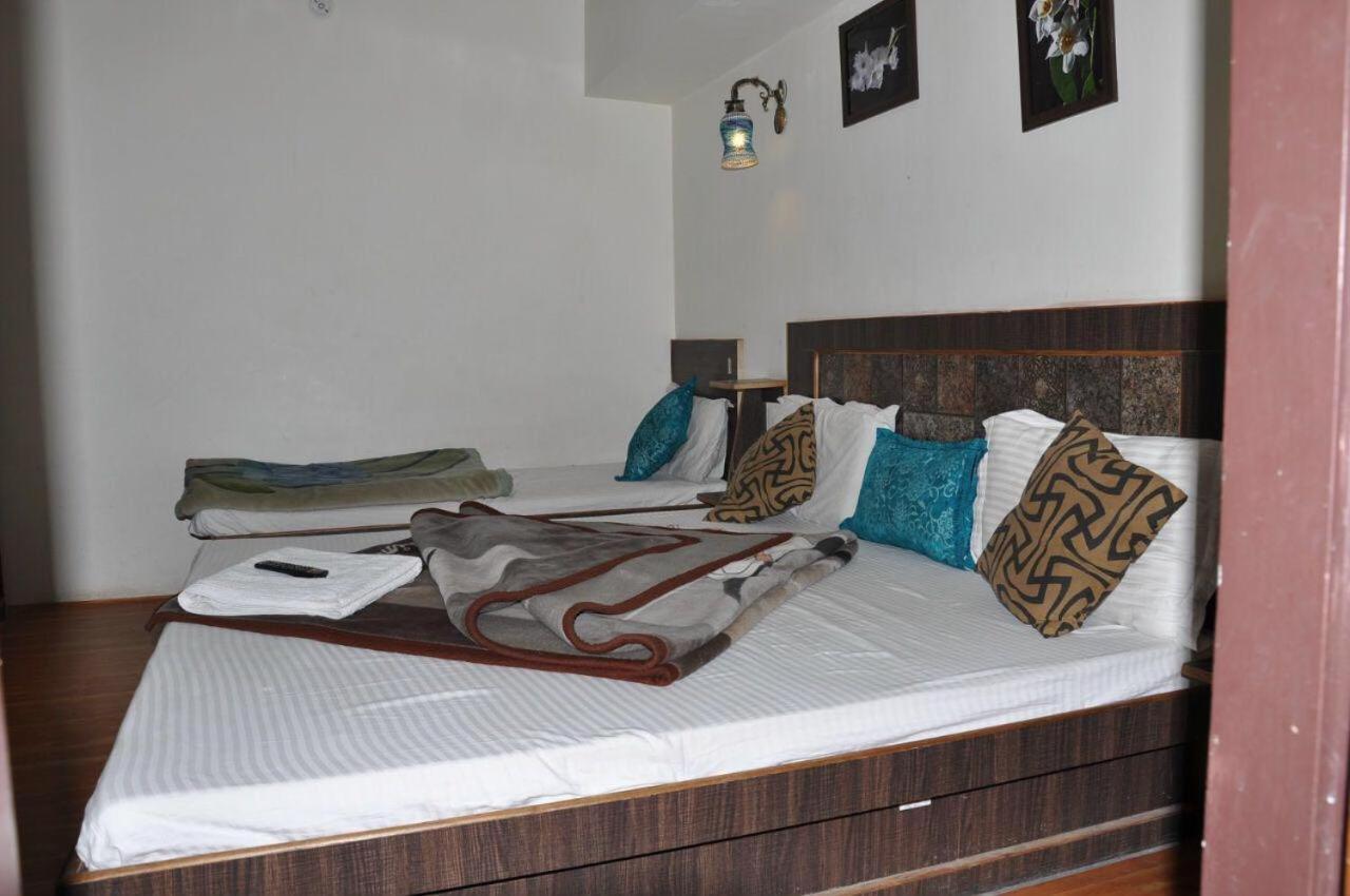 Hotel Ahuja Nainital Dış mekan fotoğraf